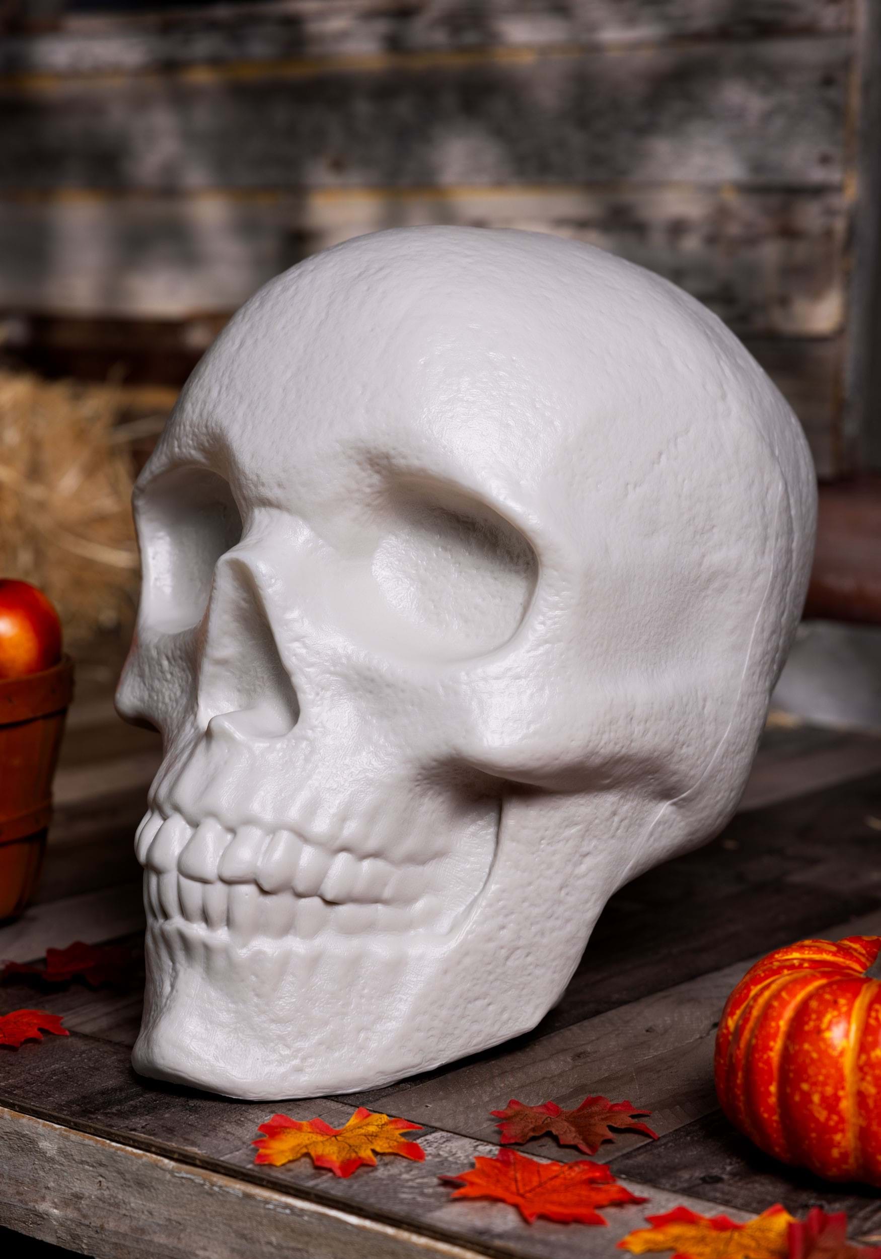 Oversized 18-Inch Skull Lantern Halloween Decoration , Skulls